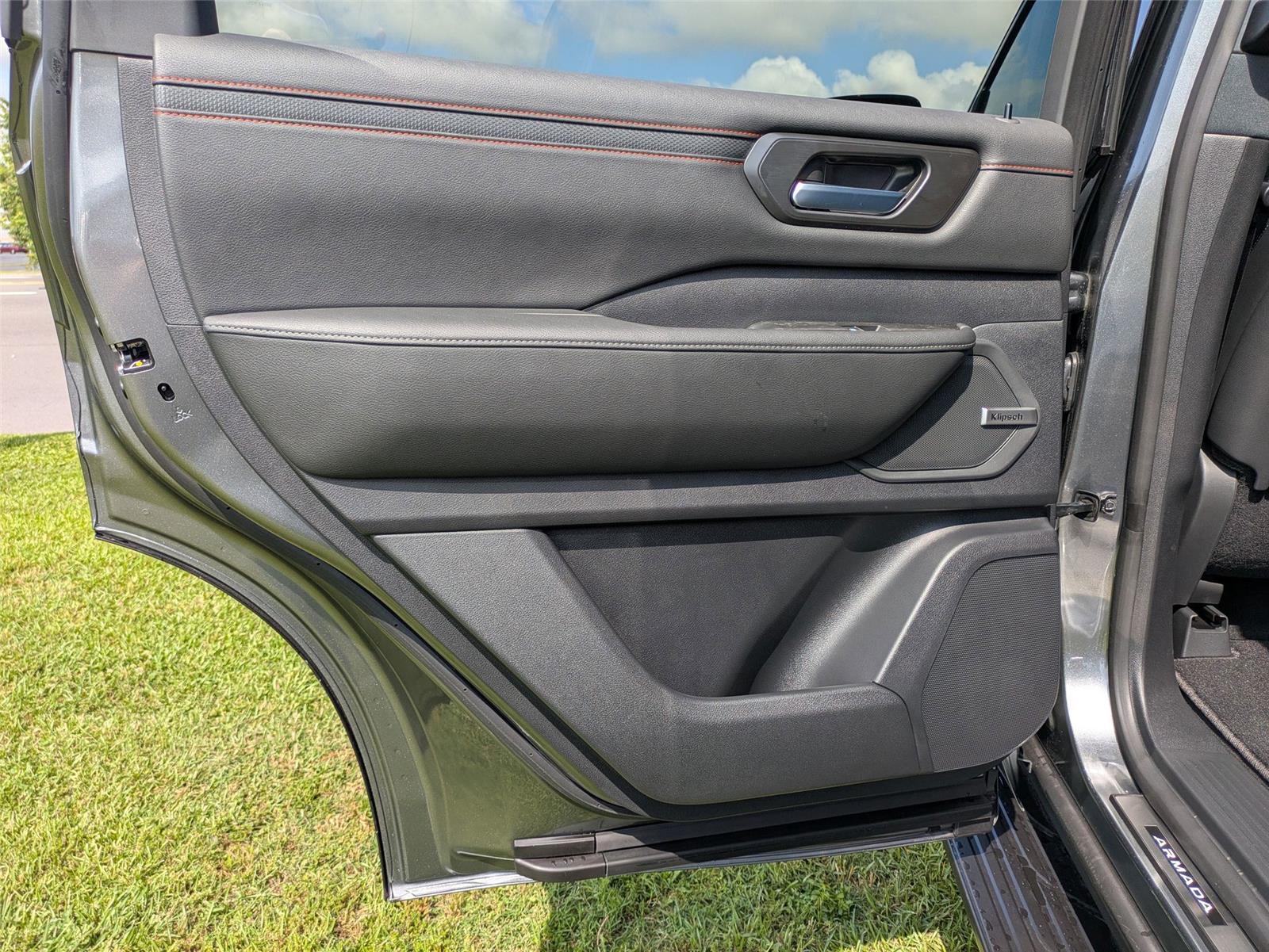 2025 Nissan Armada photo 22