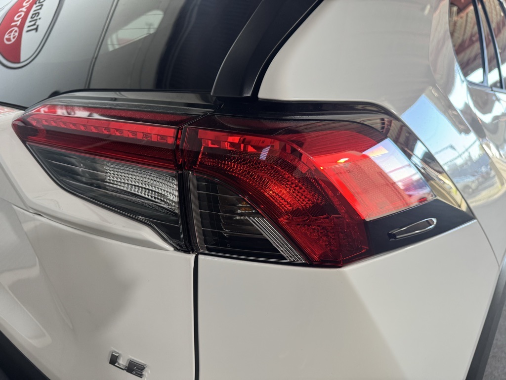 2025 Toyota RAV4 LE photo 12