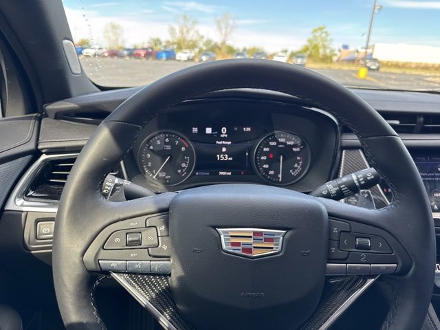 2025 Cadillac XT6 Sport photo 9