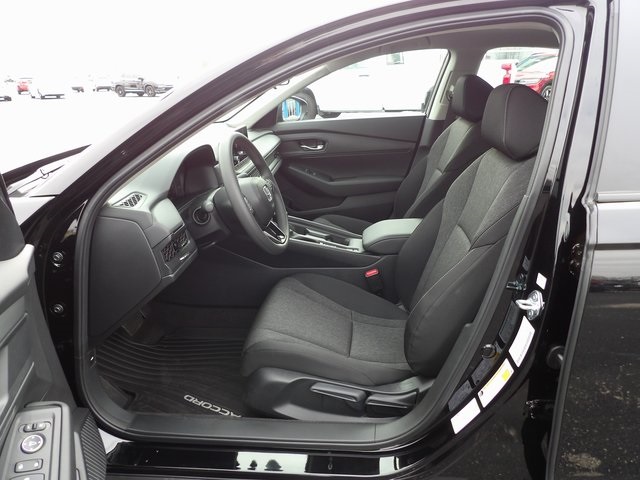 2025 Honda Accord LX photo 11