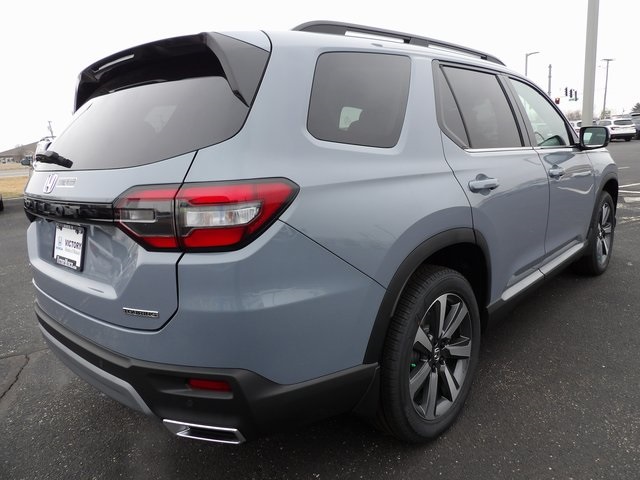 2025 Honda Pilot Touring photo 4