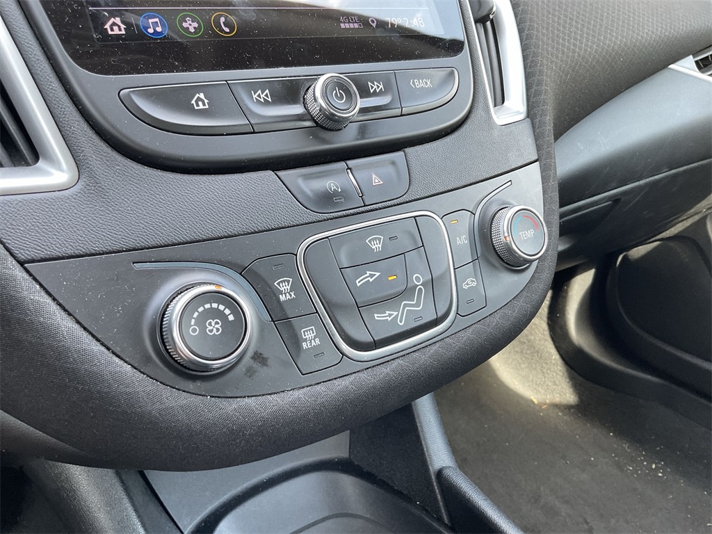 2020 Chevrolet Malibu LS photo 12