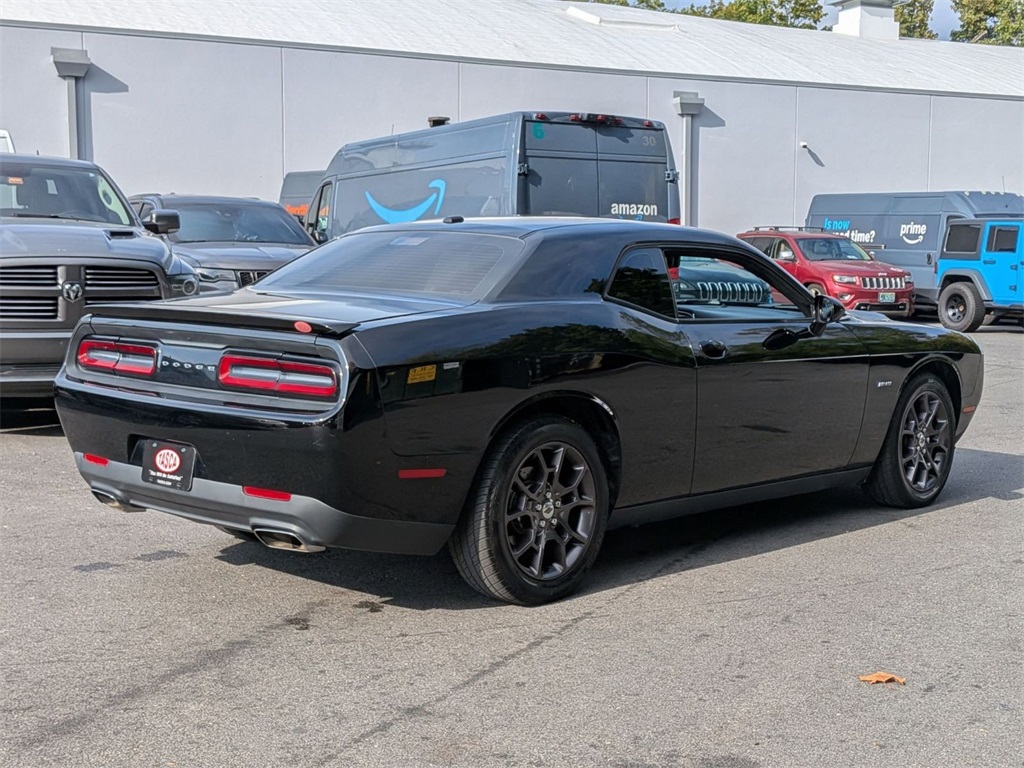 2015 Dodge Challenger R/T photo 3