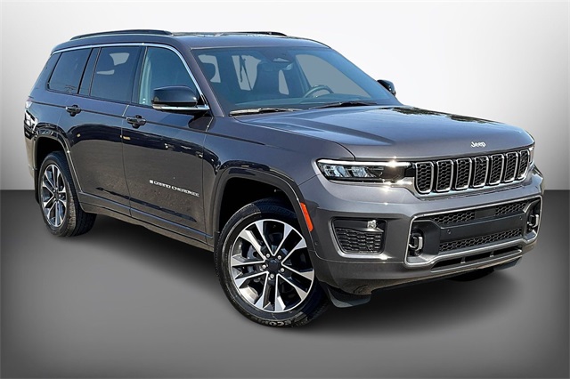 2025 Jeep Grand Cherokee L Overland's photo