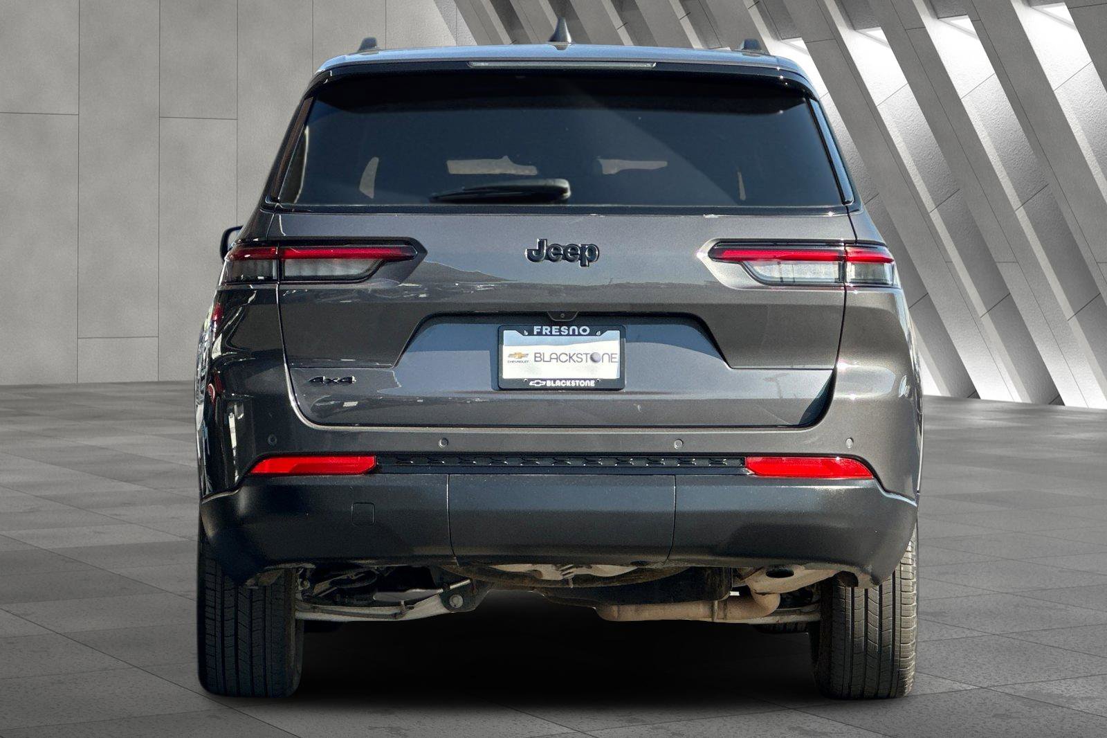 2024 Jeep Grand Cherokee Altitude photo 4