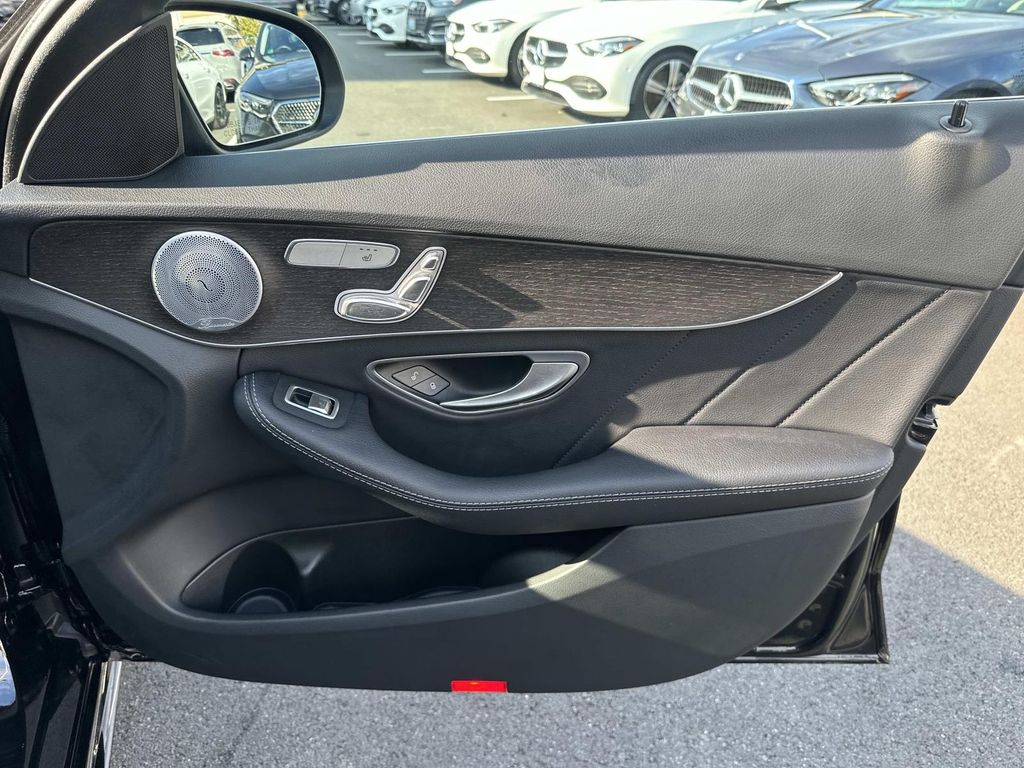 2019 Mercedes Benz C 300 photo 19