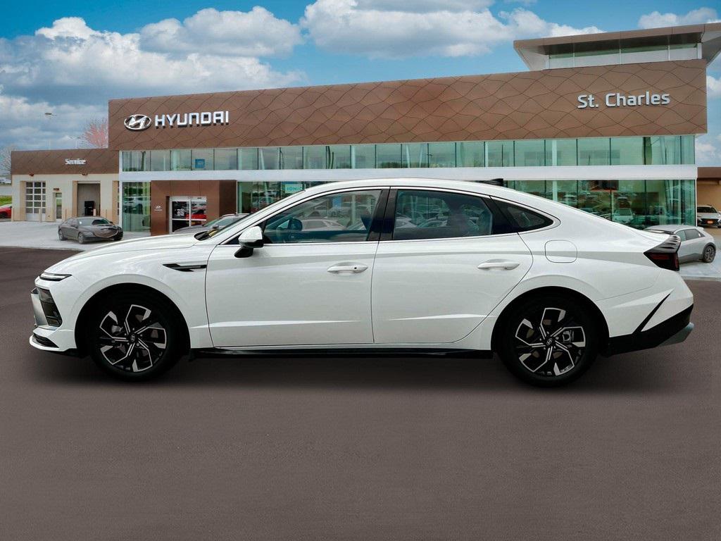 2025 Hyundai Sonata SEL photo 3