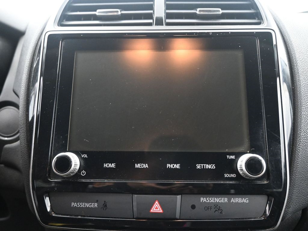 2021 Mitsubishi Outlander Sport LE photo 3