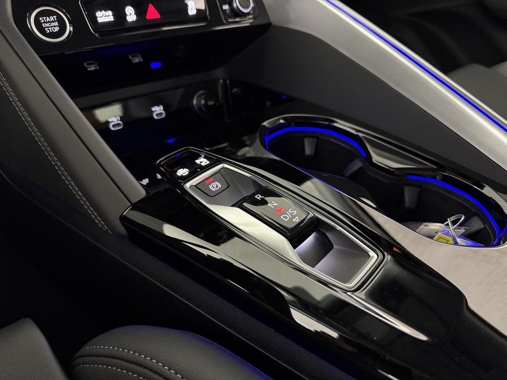 2025 Audi Q5 2.0T Premium Plus photo 6