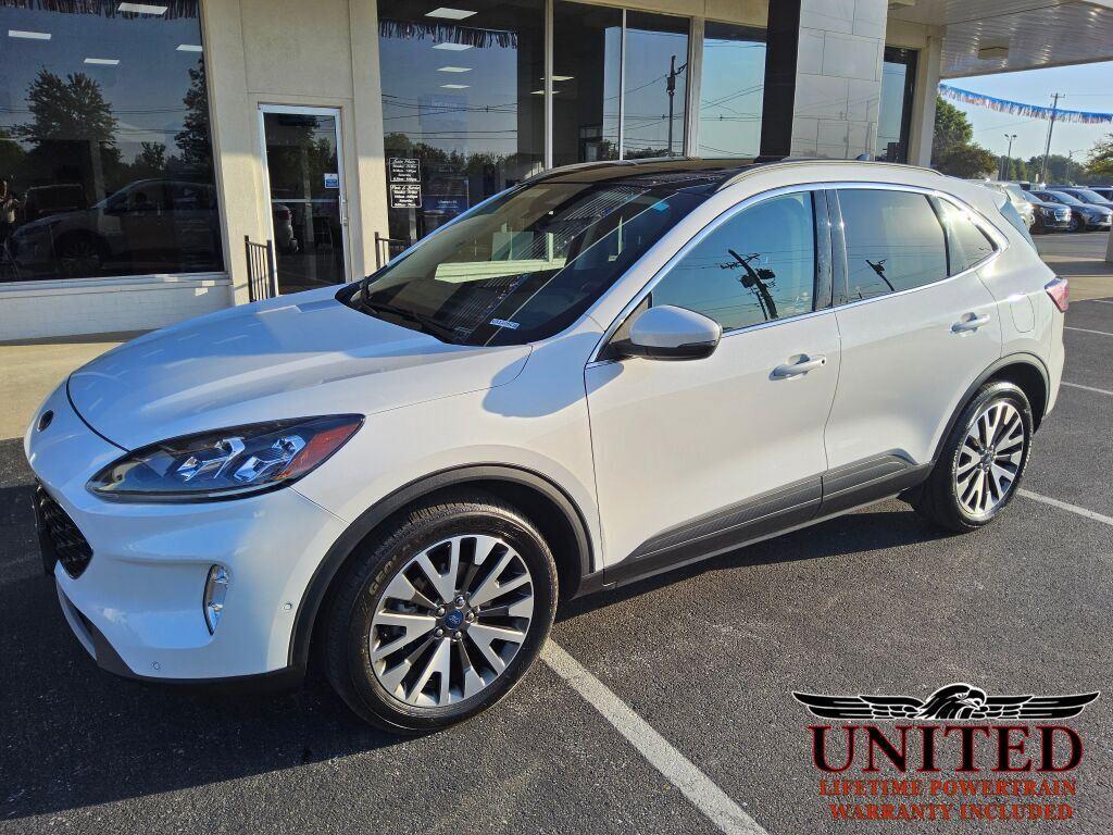 2020 Ford Escape Titanium's photo