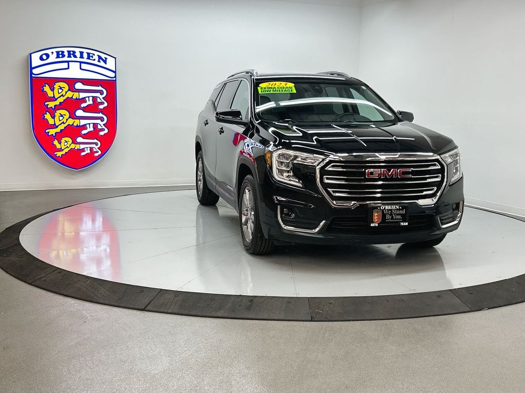 2023 GMC Terrain SLT's photo