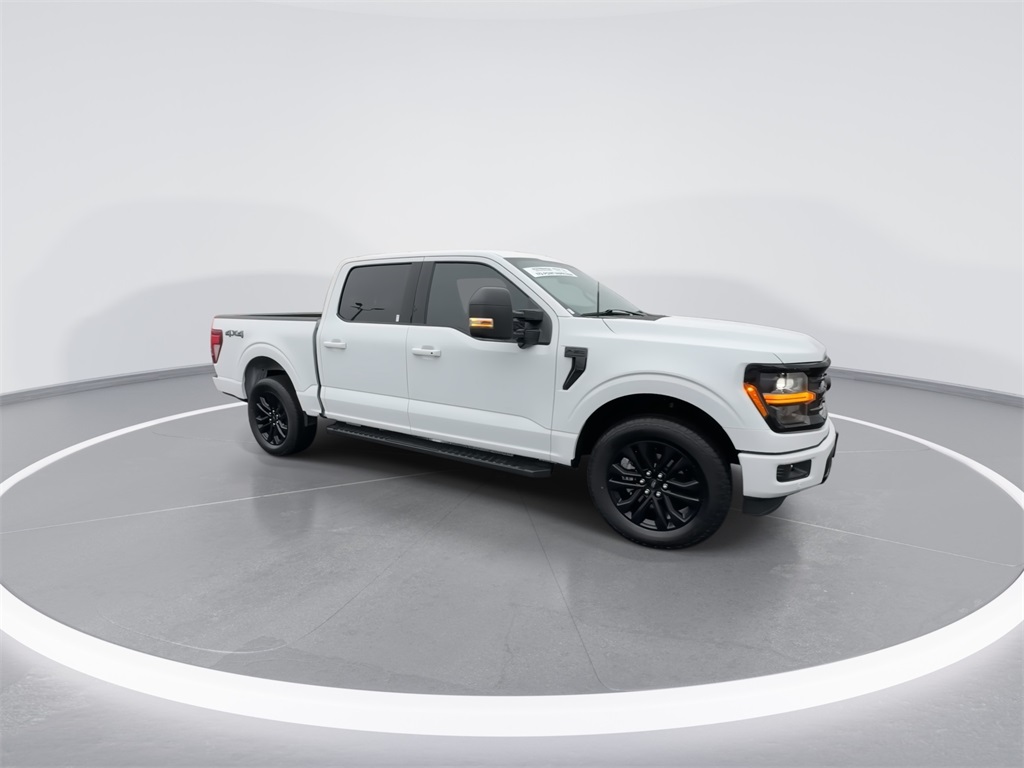 2024 Ford F-150 XLT photo 2