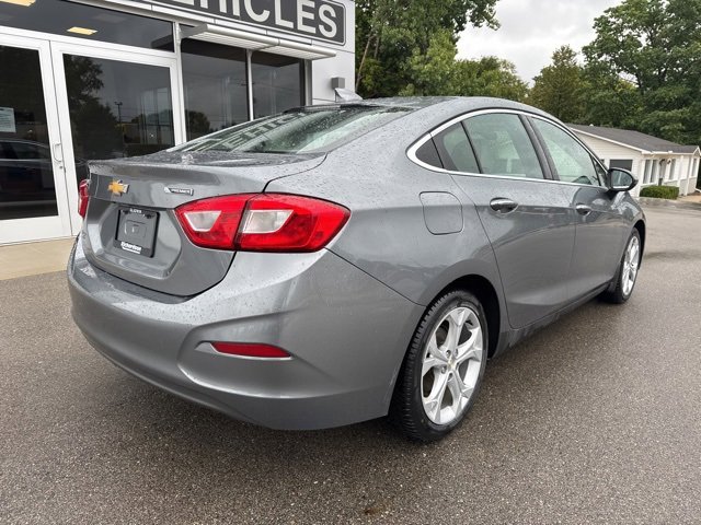 2018 Chevrolet Cruze Premier photo 3