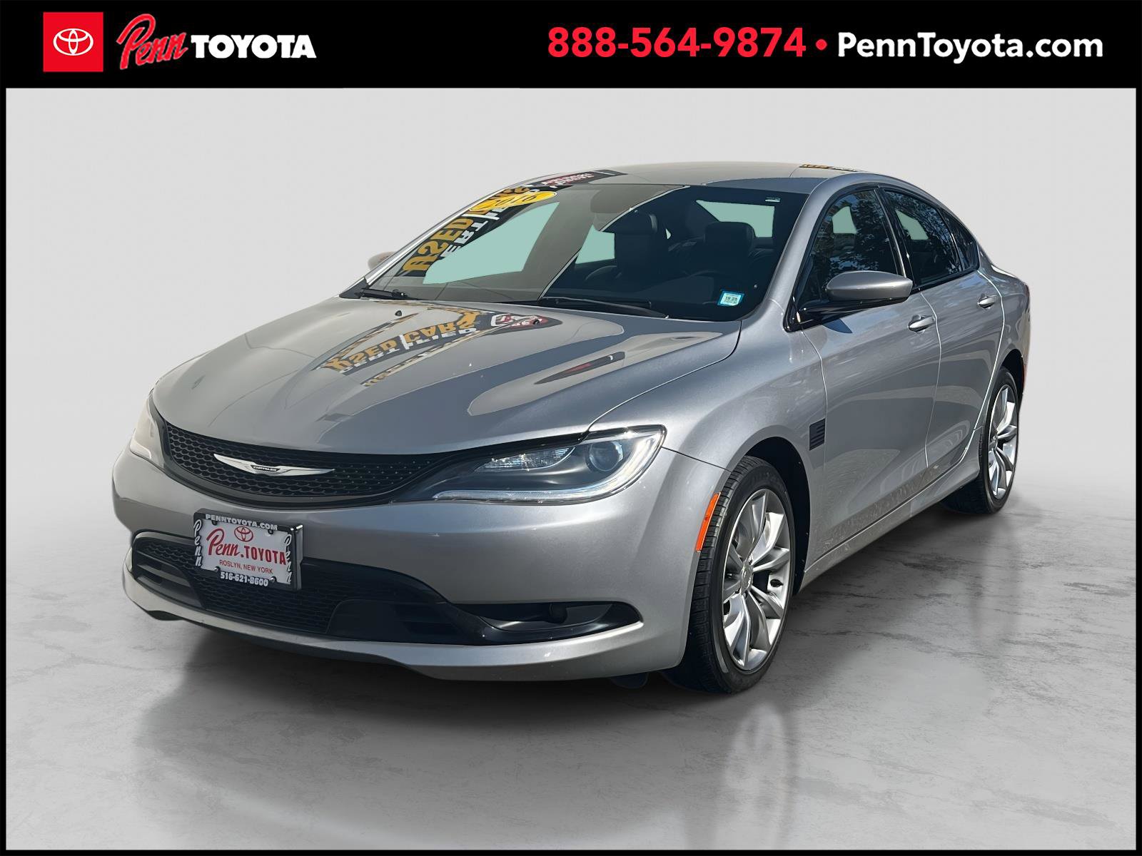 2016 Chrysler 200 S photo 3