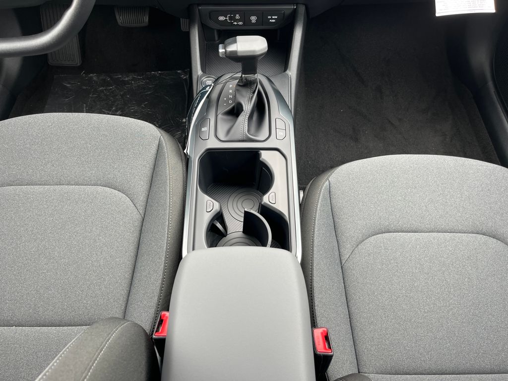 2025 Kia K4 LXS photo 29
