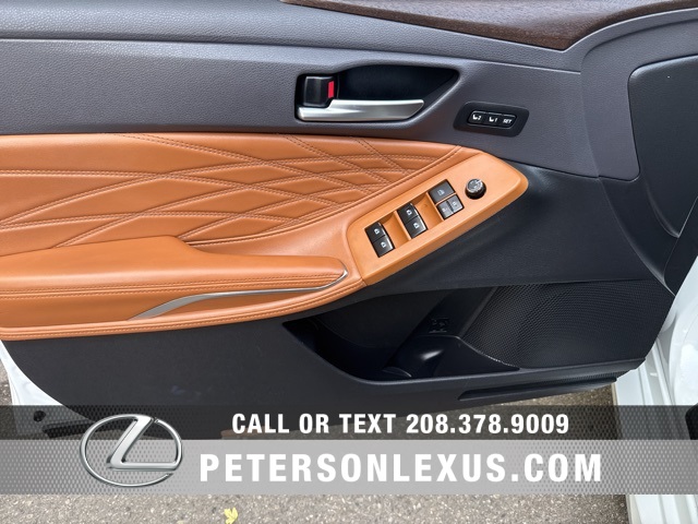 2019 Toyota Avalon Hybrid Limited photo 20