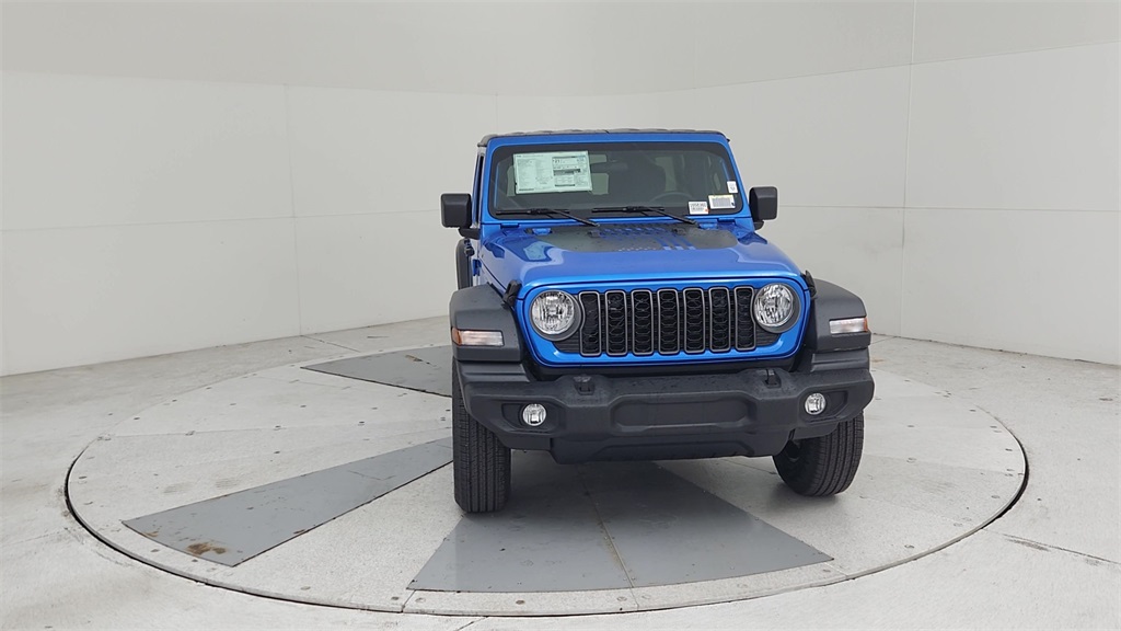 2025 Jeep Wrangler Sport photo 3