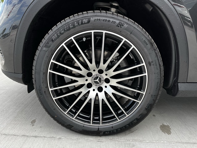 2026 Mercedes Benz GLC 300 photo 6