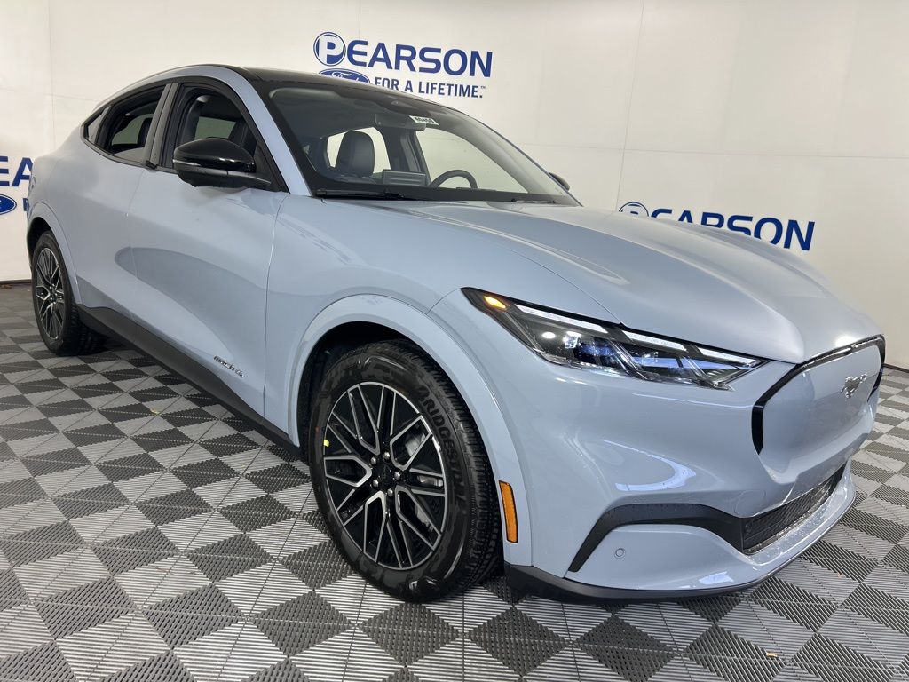 2025 Ford Mustang Mach-E Premium photo 3