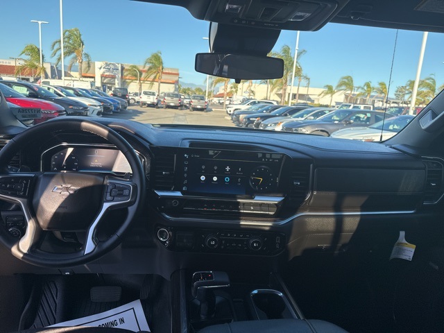 2025 Chevrolet Silverado 1500 RST photo 17