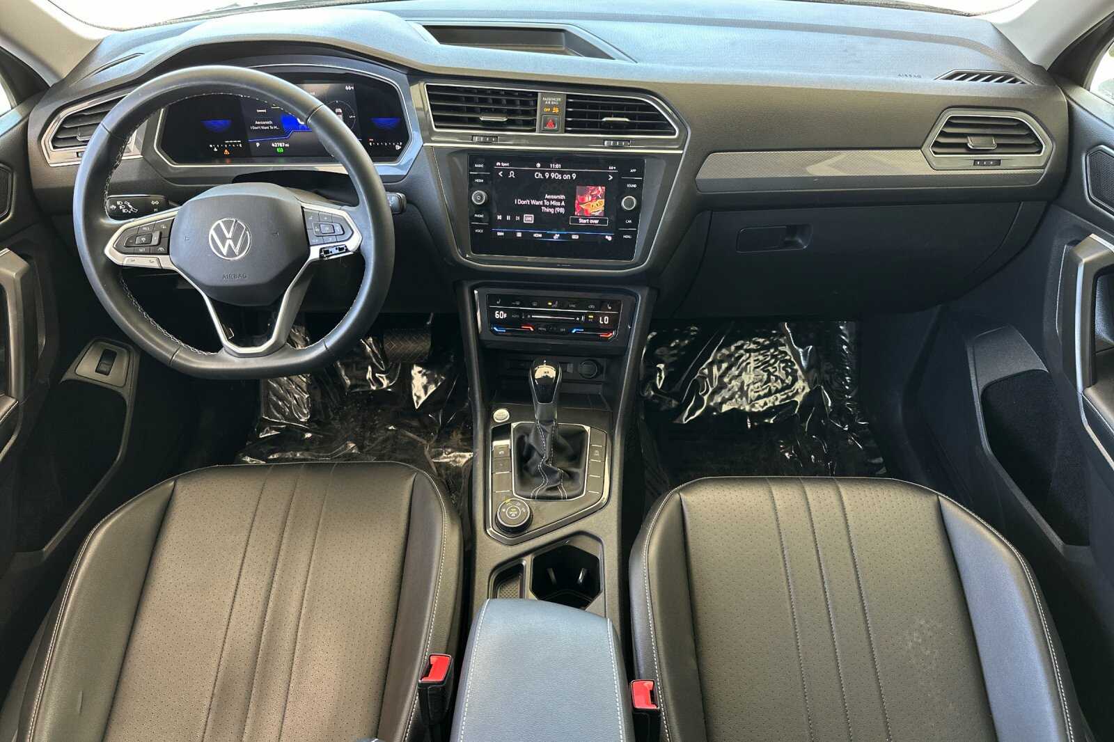 2022 Volkswagen Tiguan SE photo 13