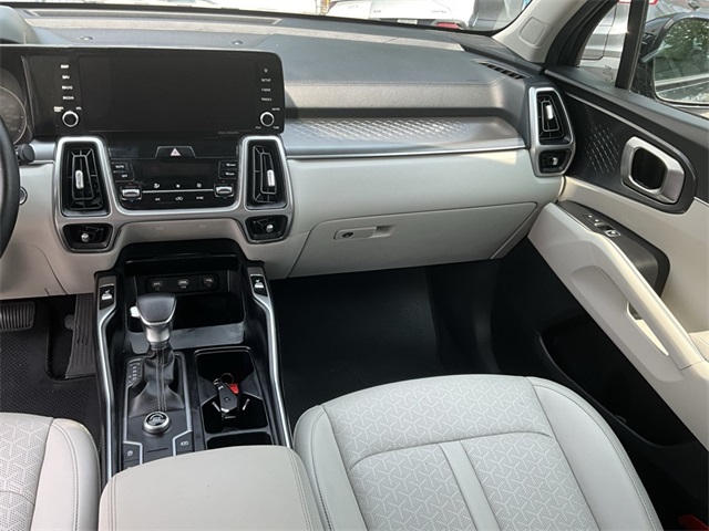 2022 Kia Sorento S photo 26