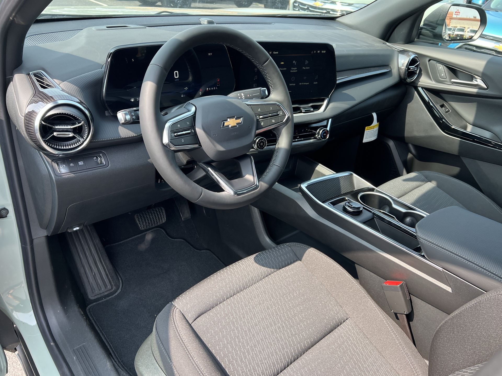 2026 Chevrolet Equinox LT photo 4