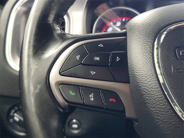 2019 Dodge Charger SXT photo 14