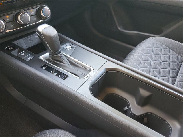 2025 Nissan Kicks SV photo 7