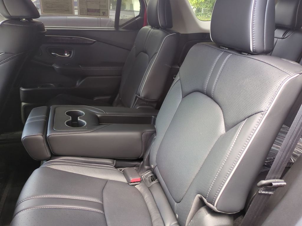 2023 Honda Pilot Elite photo 12