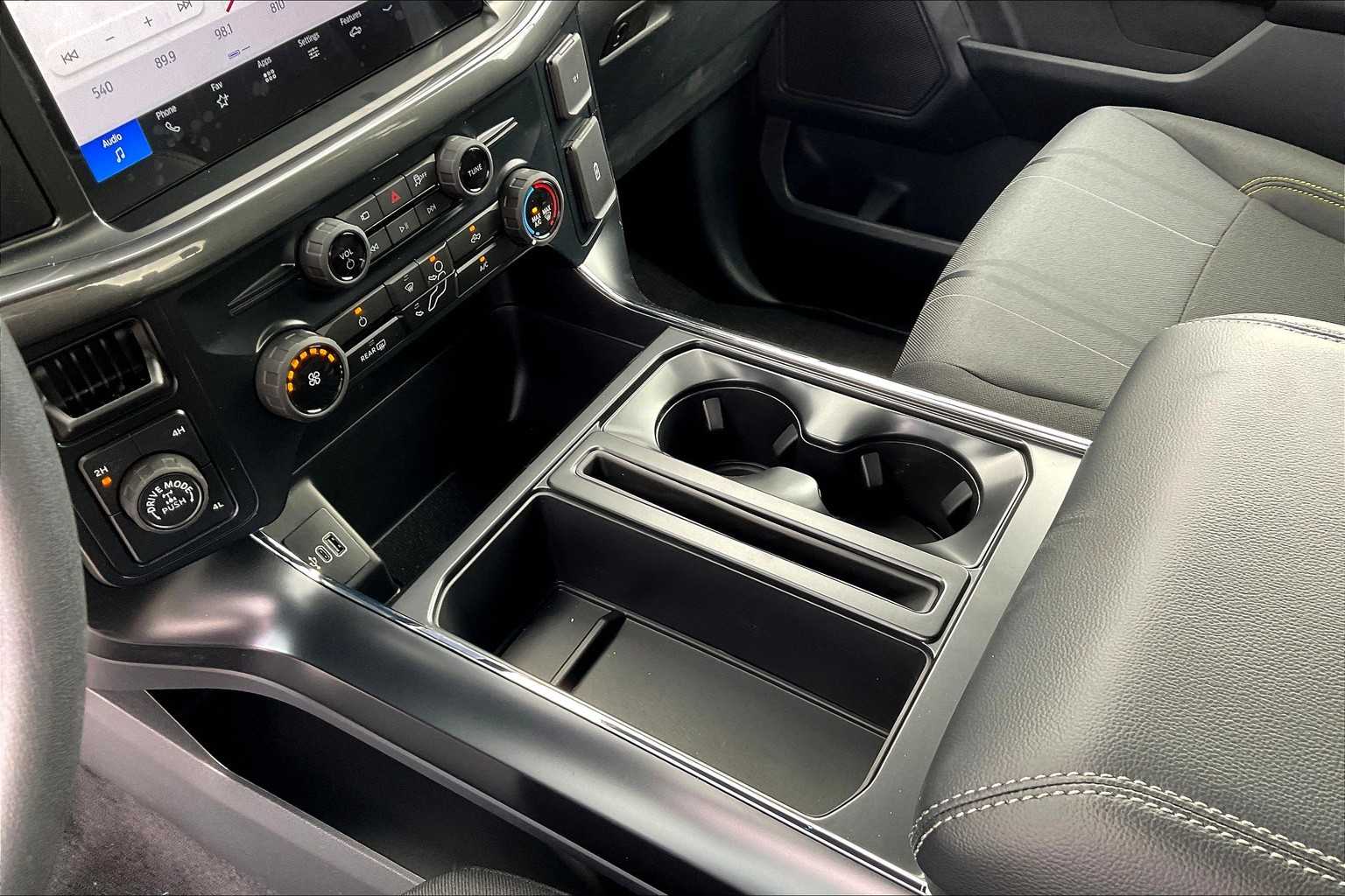 2025 Ford F-150 STX photo 7