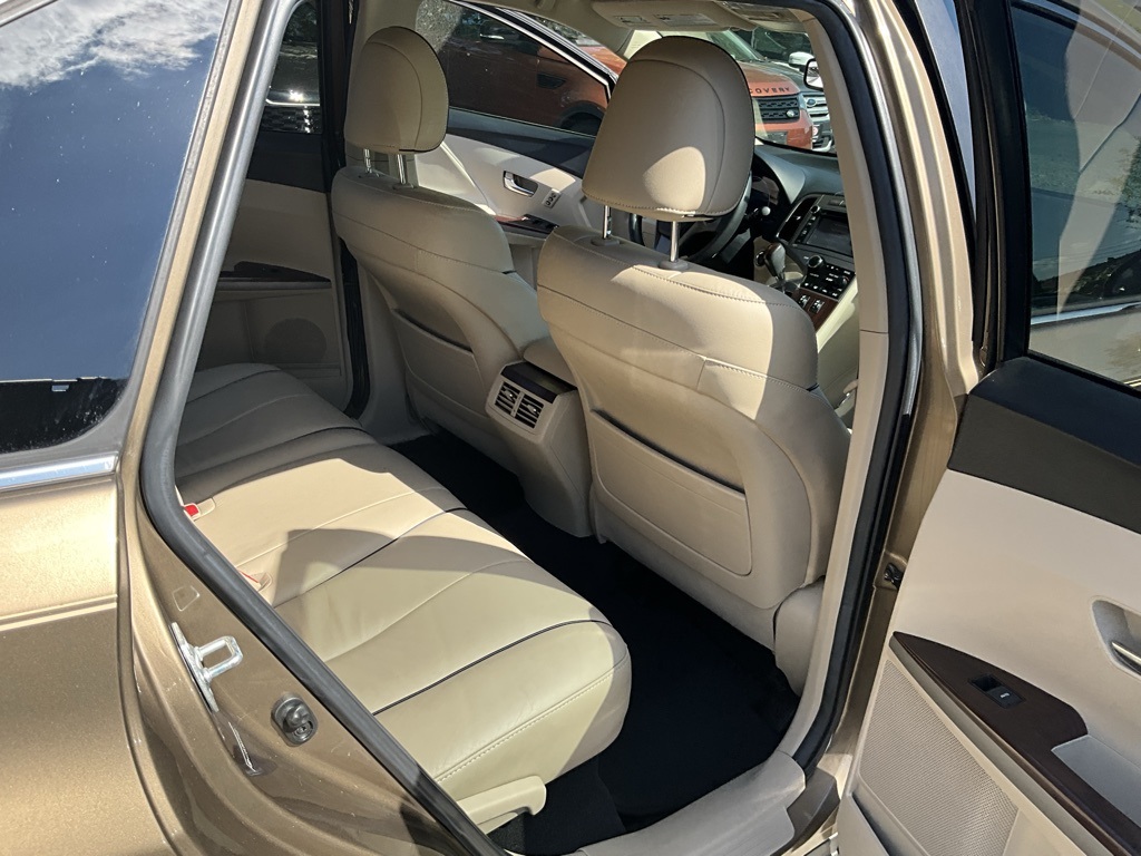 2013 Toyota Venza LE photo 27