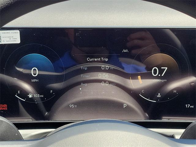 2025 Hyundai Santa Cruz SEL Activity photo 11
