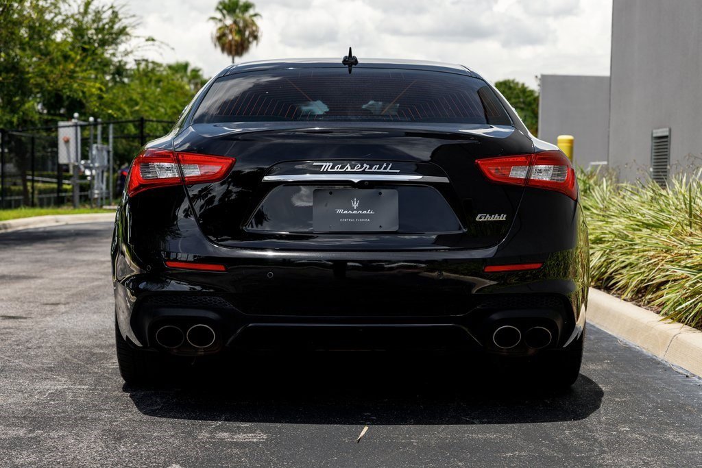 2020 Maserati Ghibli photo 4