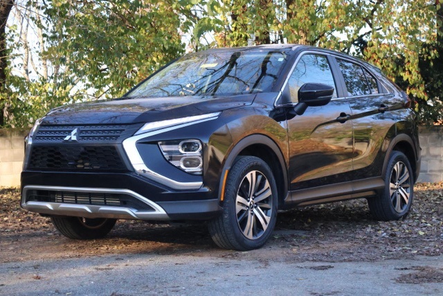 2024 Mitsubishi Eclipse Cross SEL photo 2