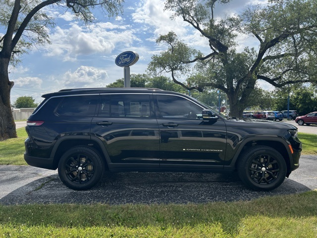 Used 2021 Black Jeep Limited image 1
