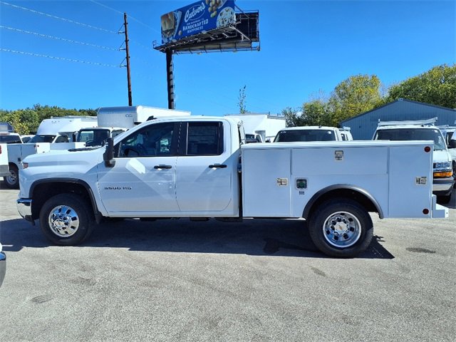 2025 Chevrolet Silverado 3500HD photo 4