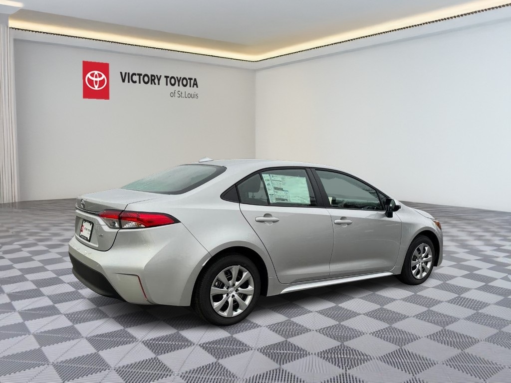 2026 Toyota Corolla LE photo 2