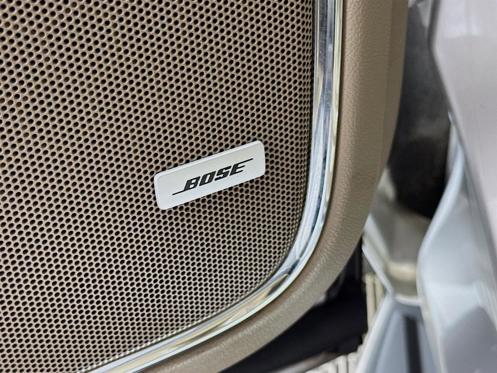 2017 Gmc Yukon SLT photo 19