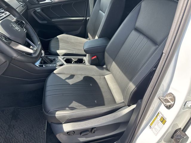2024 Volkswagen Tiguan SE R-Line Black photo 20