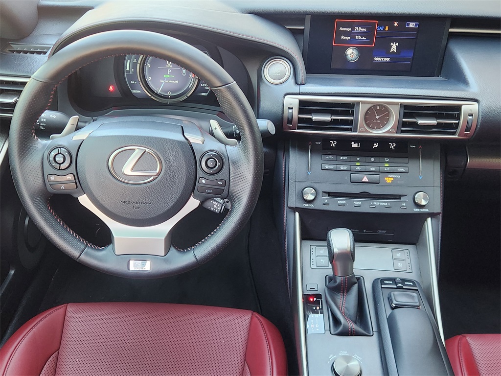 2016 Lexus IS 200t F SPORT photo 25