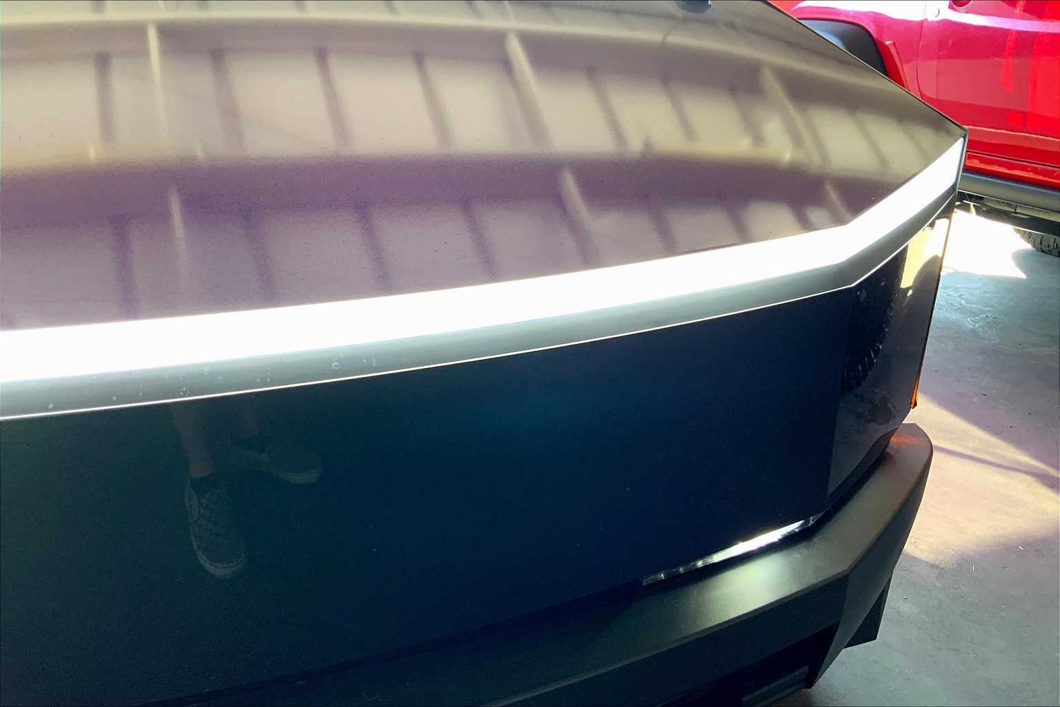 2024 Tesla Cybertruck All-Wheel Drive photo 22
