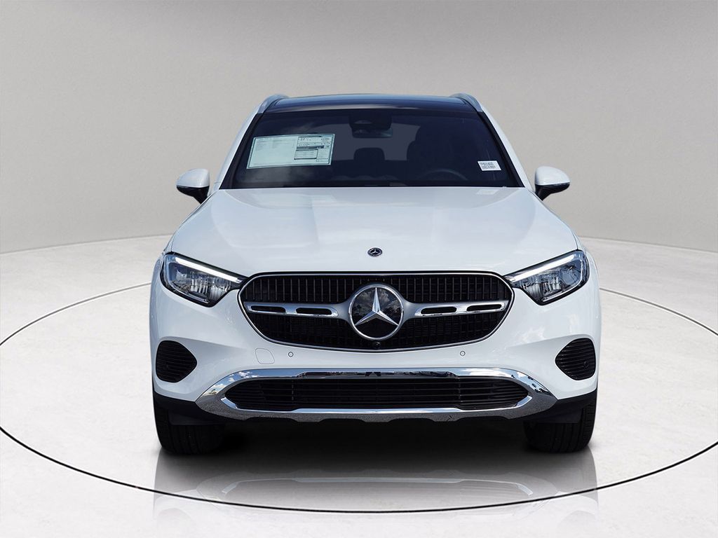 2026 Mercedes Benz GLC 300 photo 2
