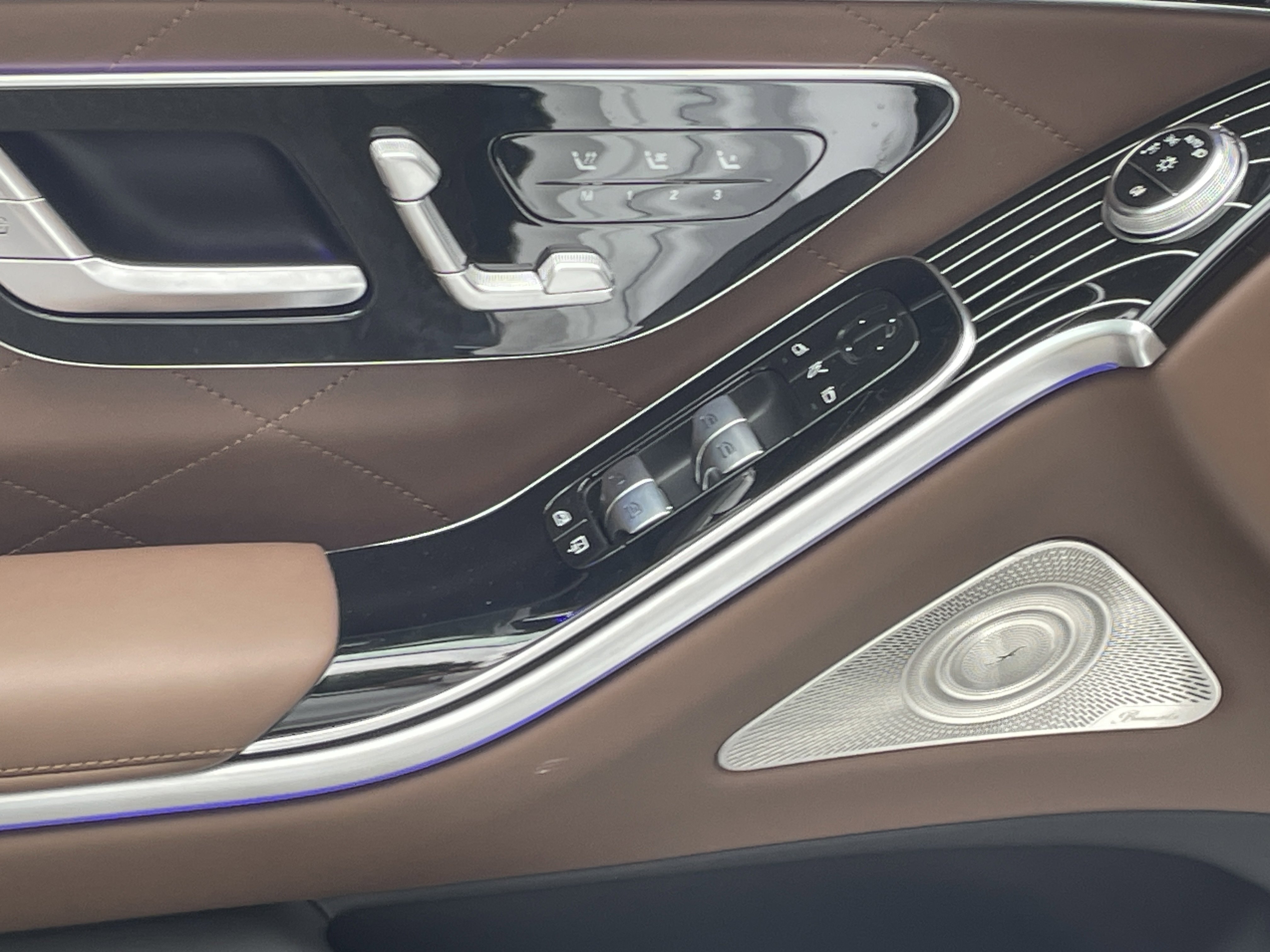 2026 Mercedes Benz S 580 4MATIC photo 2