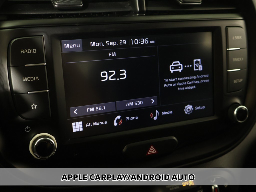 2022 Kia Soul LX photo 3