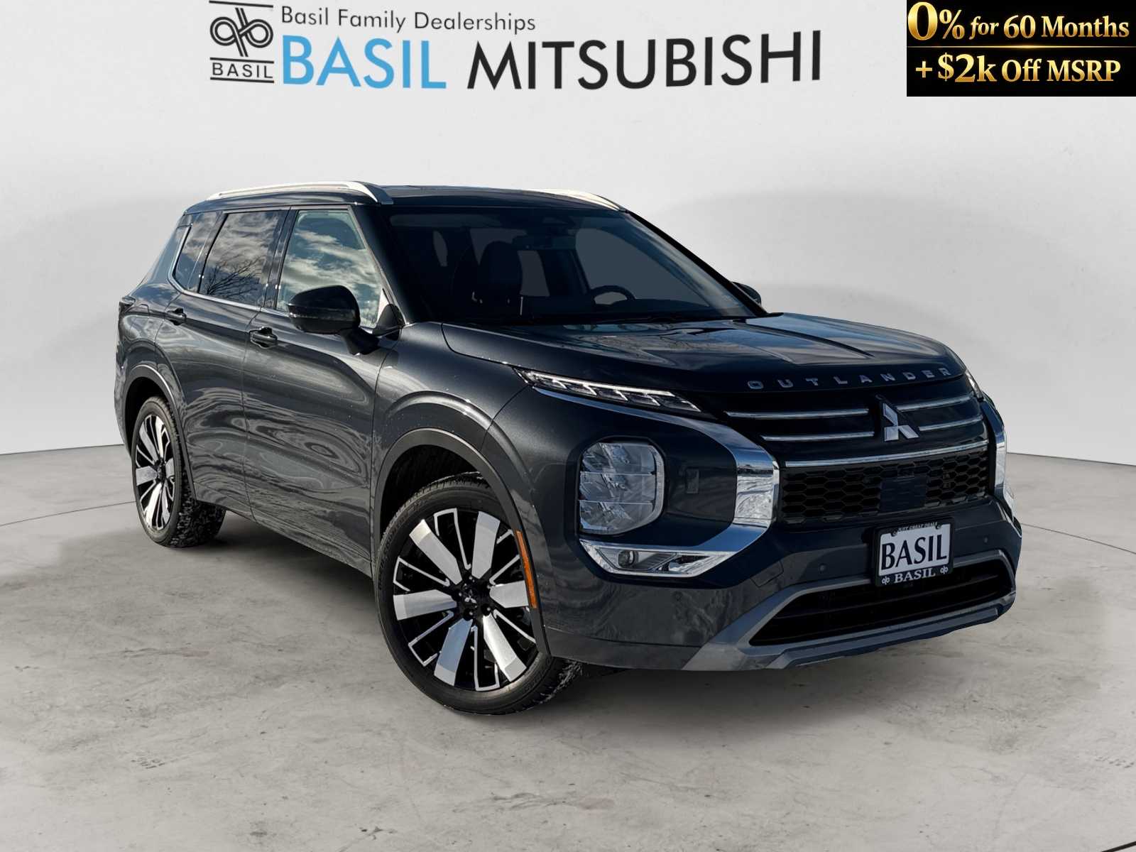 2025 Mitsubishi Outlander SEL's photo