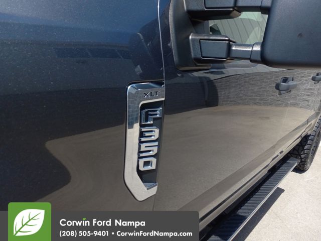 Used 2017 Gray Ford XLT image 9