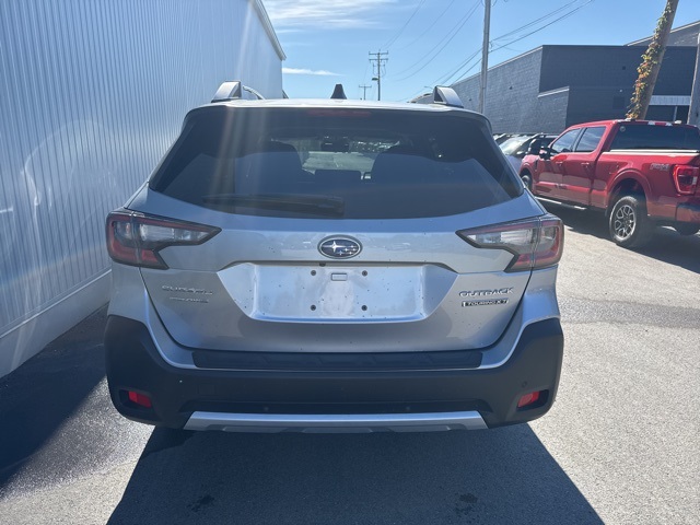 2025 Subaru Outback Touring XT photo 18