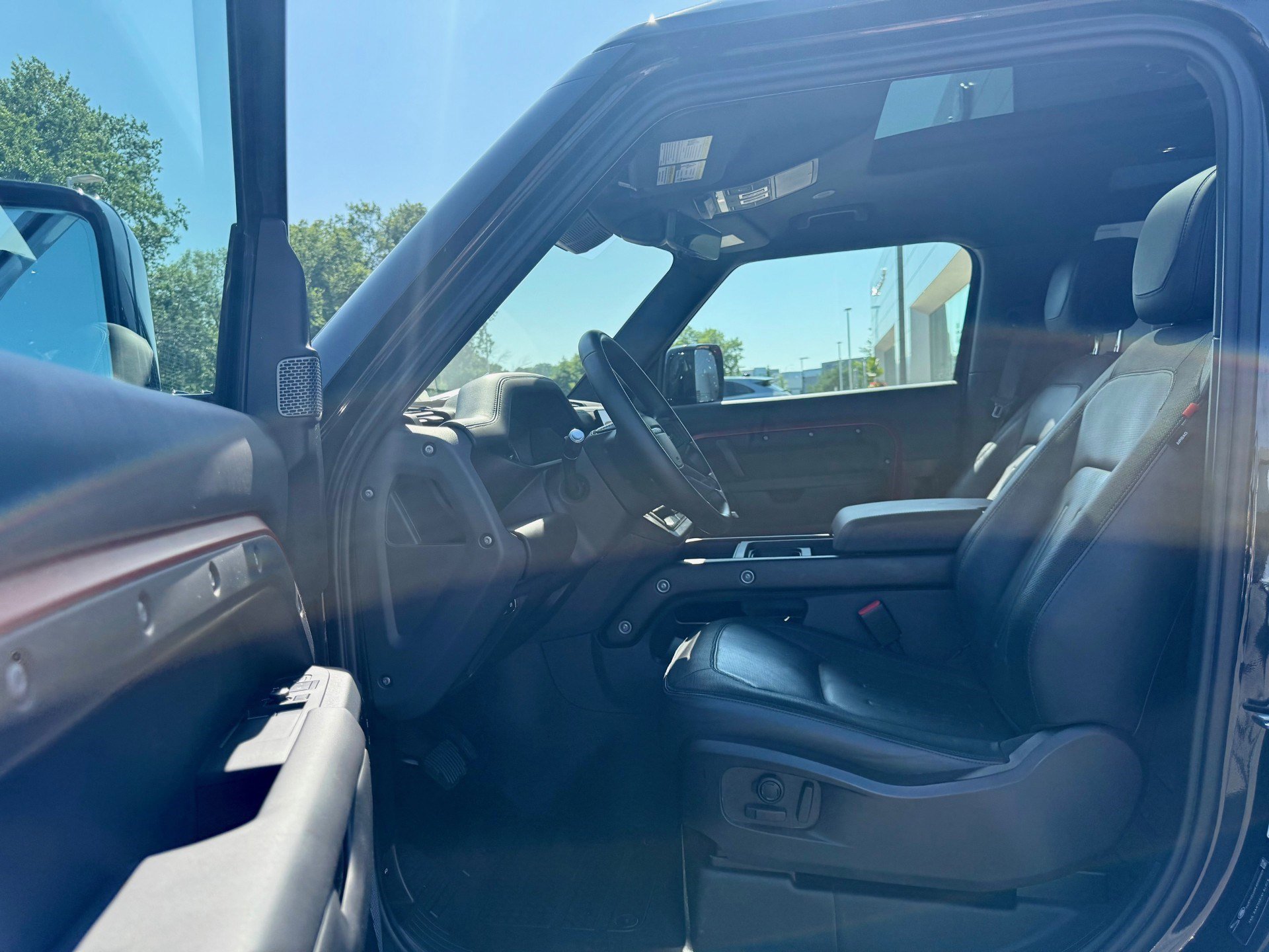 2022 Land Rover Defender X-Dynamic HSE photo 10