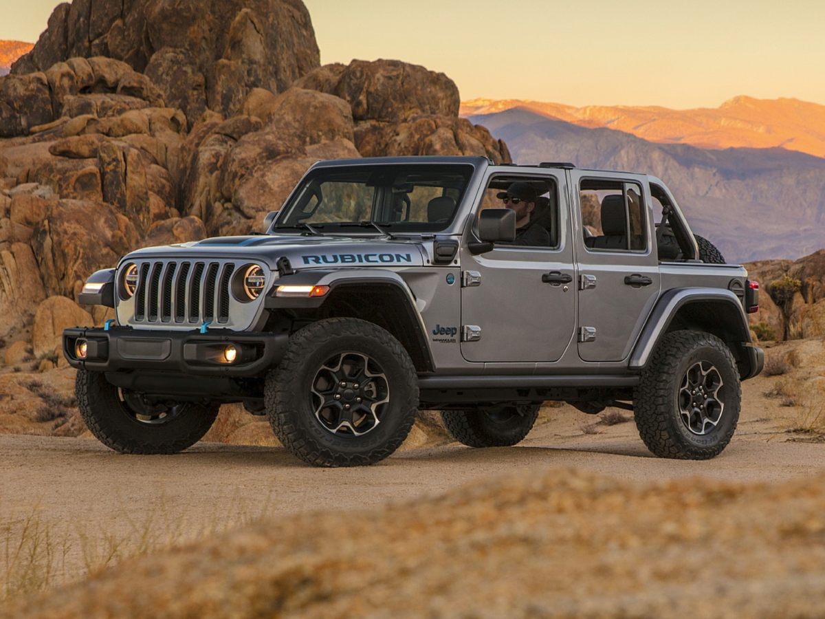 2022 Jeep Wrangler Unlimited Sahara 4xe photo 2